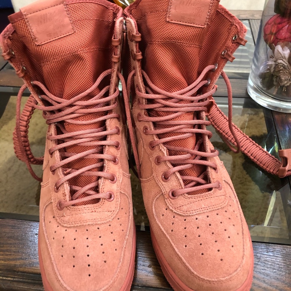 SF air force Nike! Men size 9 and women size 11